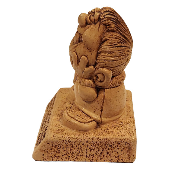 Not Smart Enough to Know What to Worry About Paula 1974 Figurine - Picture 6 of 7